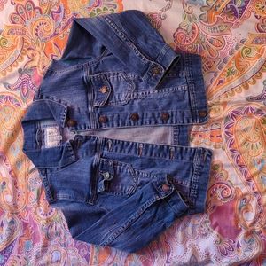 Cropped denim jacket